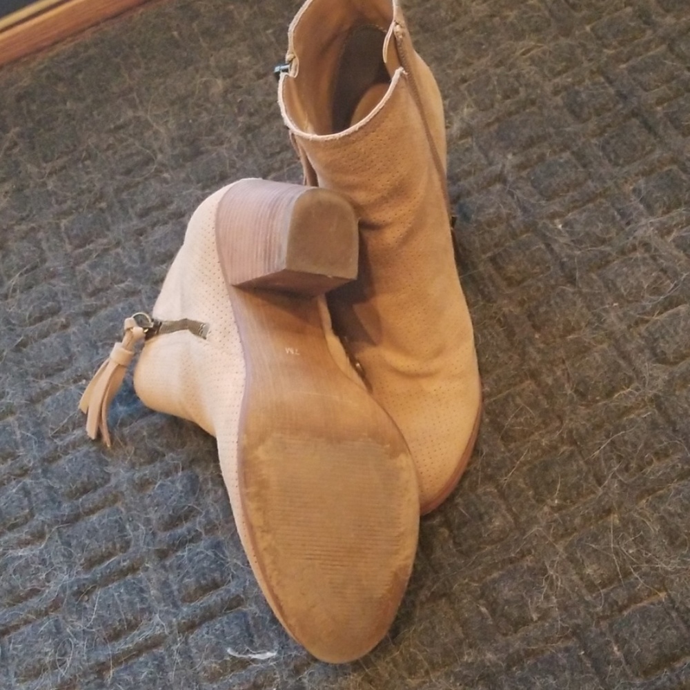 Guess booties - Picture 3 of 3